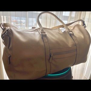 Leather travel bag